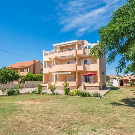 Appartement Ani - With Pool Privlaka (Zadar)