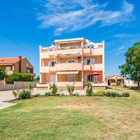 Appartement Ani - With Pool Privlaka (Zadar)