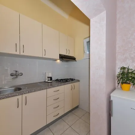 Ani - With Pool Appartement Privlaka (Zadar)