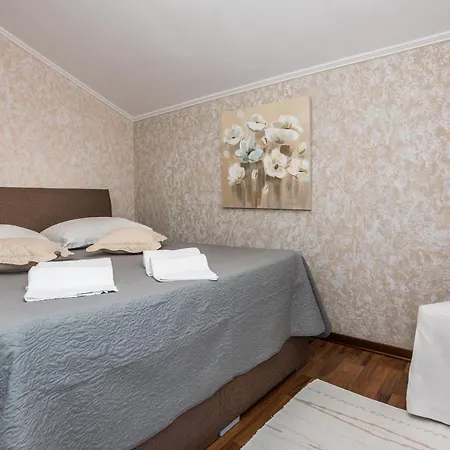 Appartement Ani - With Pool