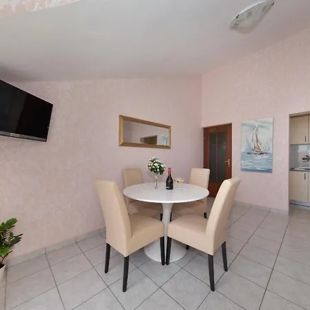 Ani - With Pool Appartement